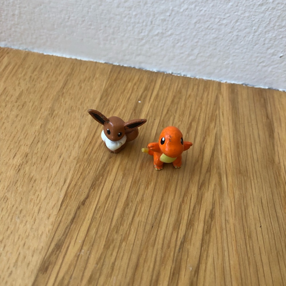 Teenie Tiny Little Vintage(?) Pokemon Mini Figures Japan - Eevie Charmander
